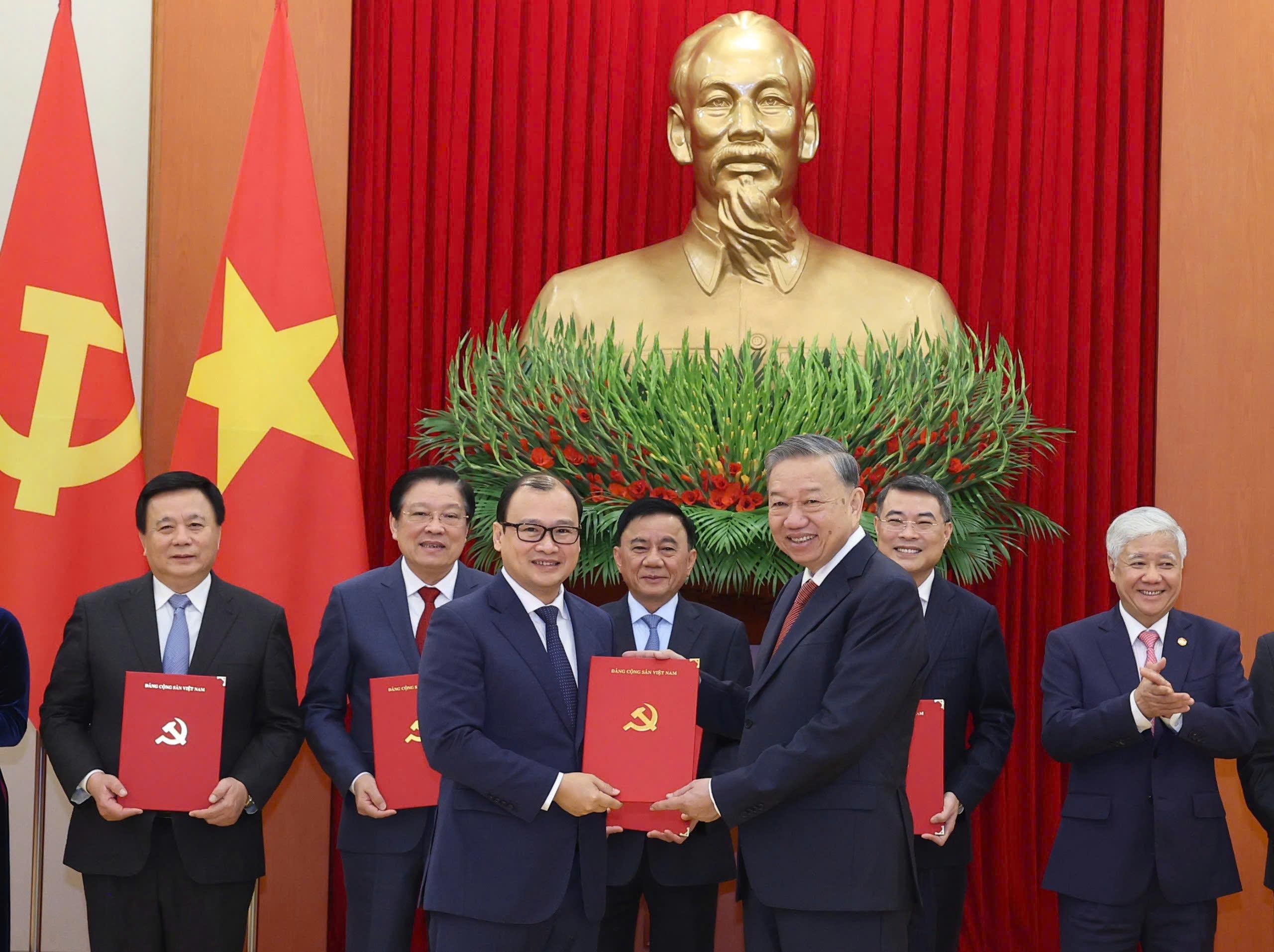 Kỷ nguyên dân tộc vươn mình