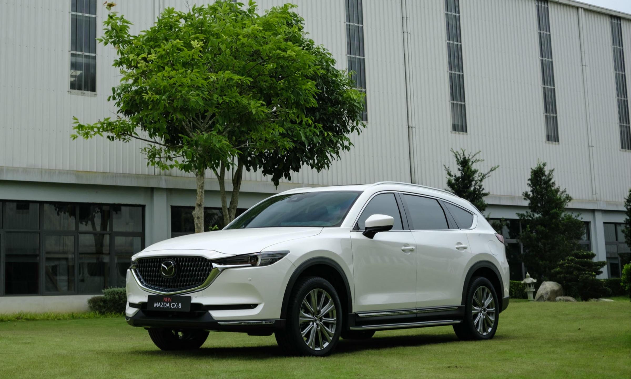 Mazda CX-8 tiếp tục duy trì những đường nét tạo hình sống động từ ngôn ngữ thiết kế KODO